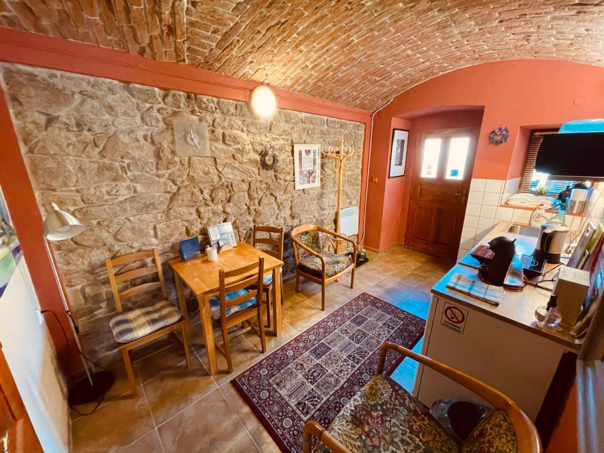 Apartmany U Kaplicky Kamyk nad Vltavou Buitenkant foto